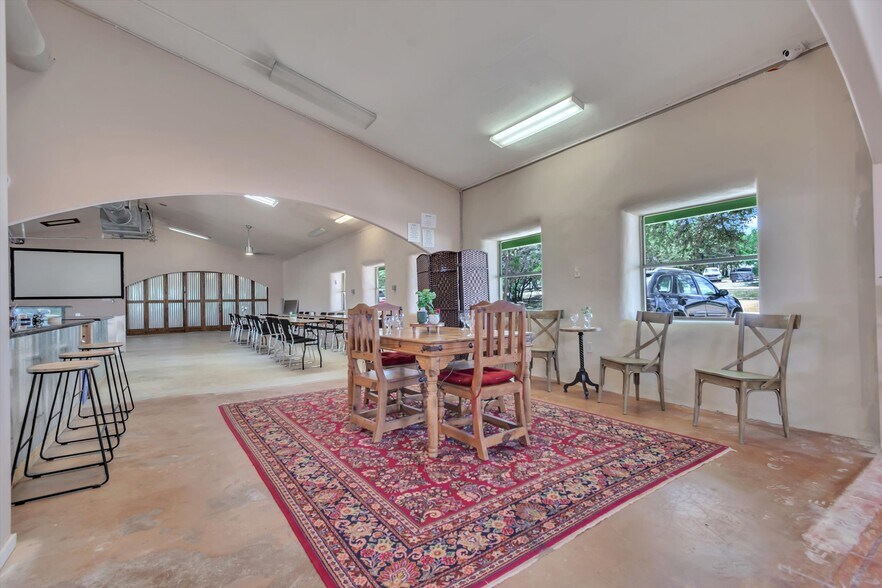 More Photos Of 4002 E Highway 290, Dripping Springs Freestanding For Sale