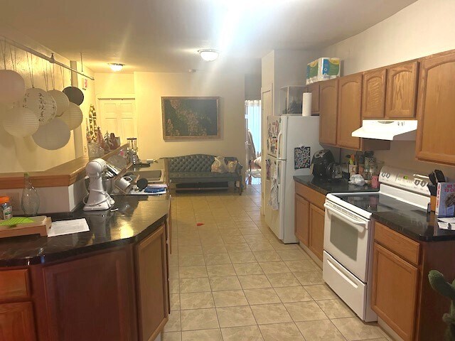 More Photos Of 89 Columbia St, Albany Apartments For Sale