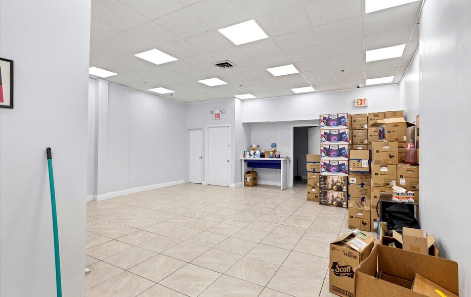 More Photos Of 37-39 Glen St, Glen Cove Office Residential For Sale