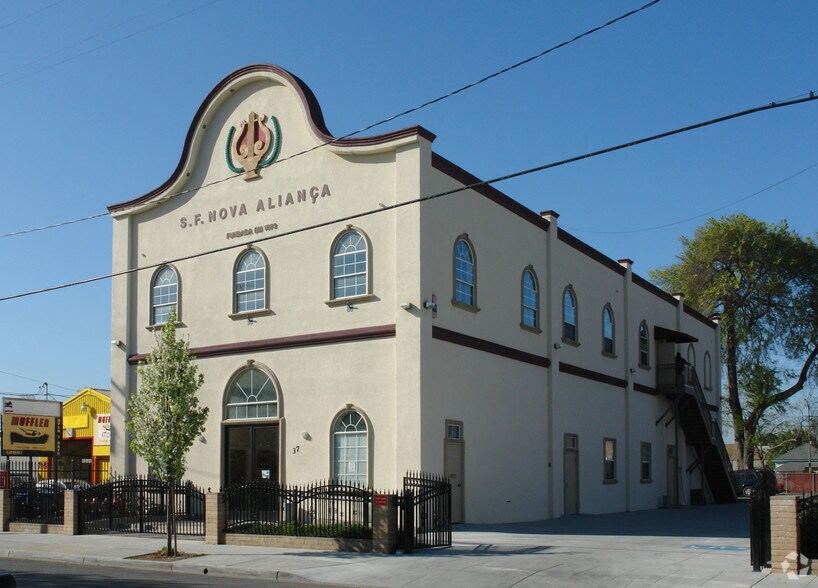 Primary Photo Of 37 N 27th St, San Jose Lodge Meeting Hall For Sale