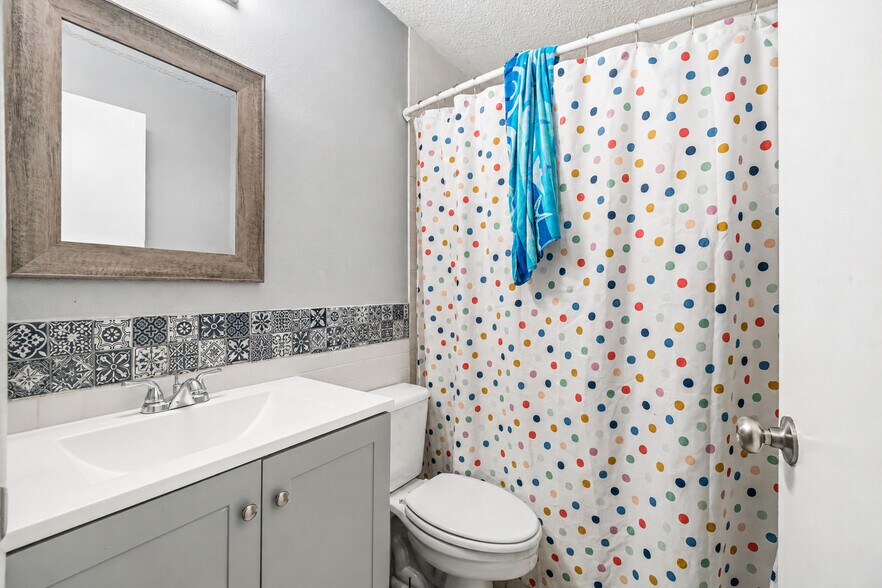 More Photos Of 3132 Bloomingdale Villas Ct, Brandon Apartments For Sale
