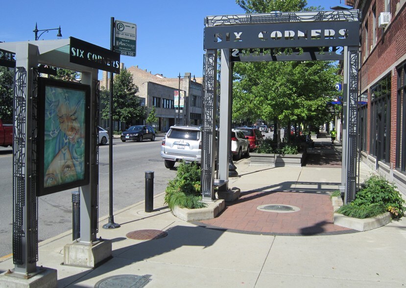 More Photos Of 4817 W Irving Park Rd, Chicago Storefront For Sale