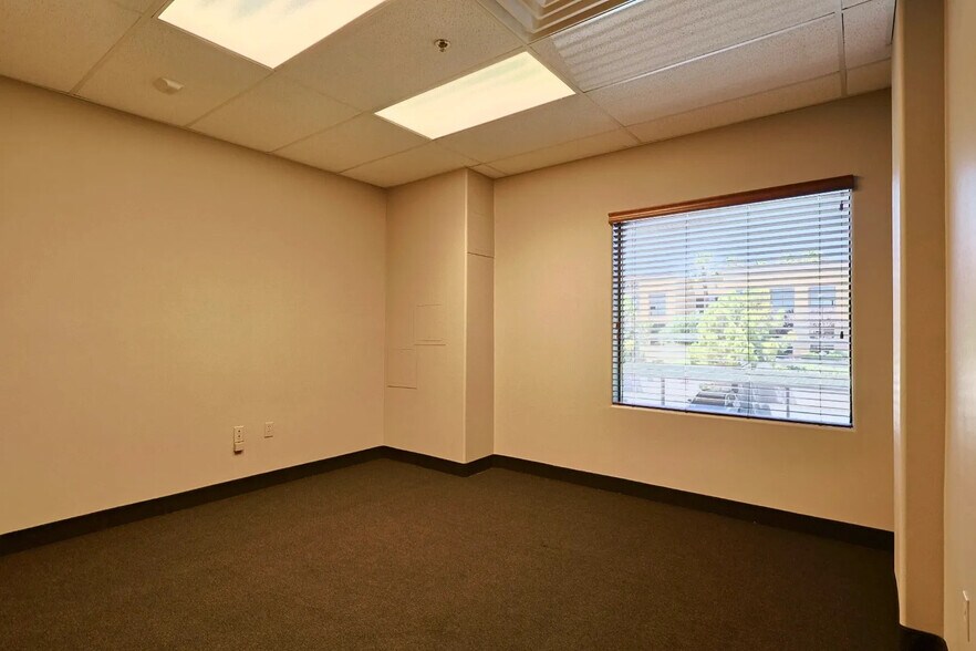 More Photos Of 8290 W Sahara Ave, Las Vegas Office For Lease