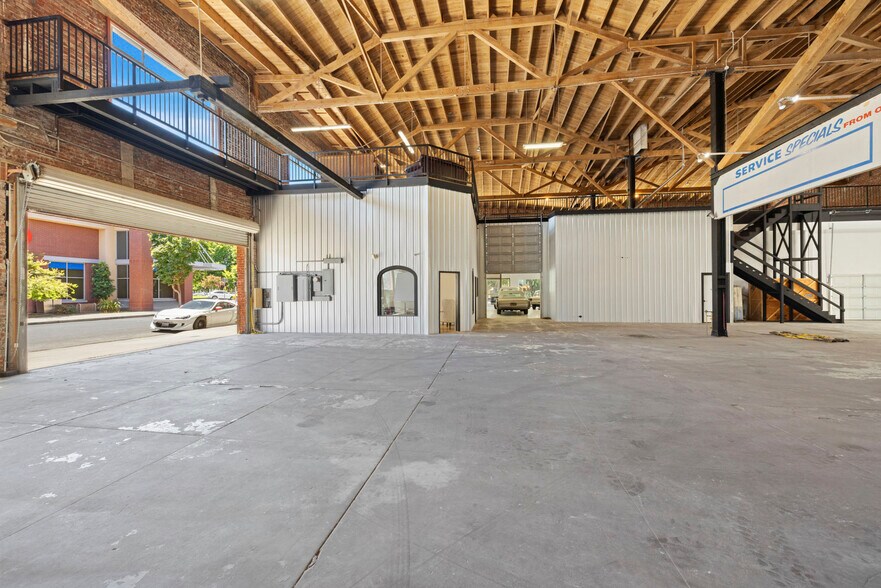 More Photos Of 600 N El Dorado St, Stockton Service For Sale