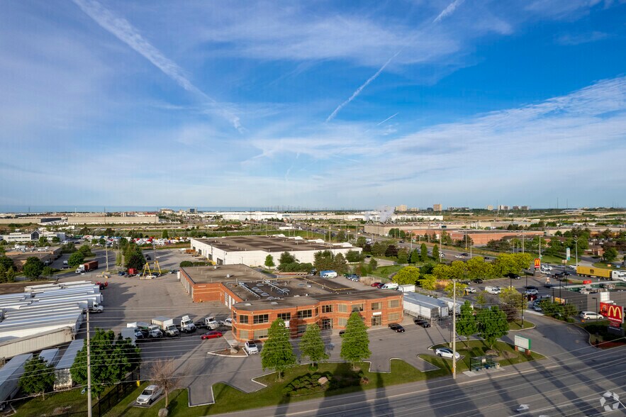More Photos Of 6950 Tomken Rd, Mississauga Truck Terminal For Sale