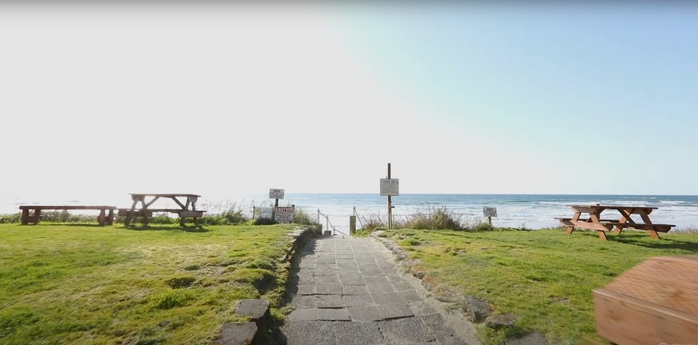 More Photos Of 101 NW 11th Ave, Rockaway Beach Hotel For Sale