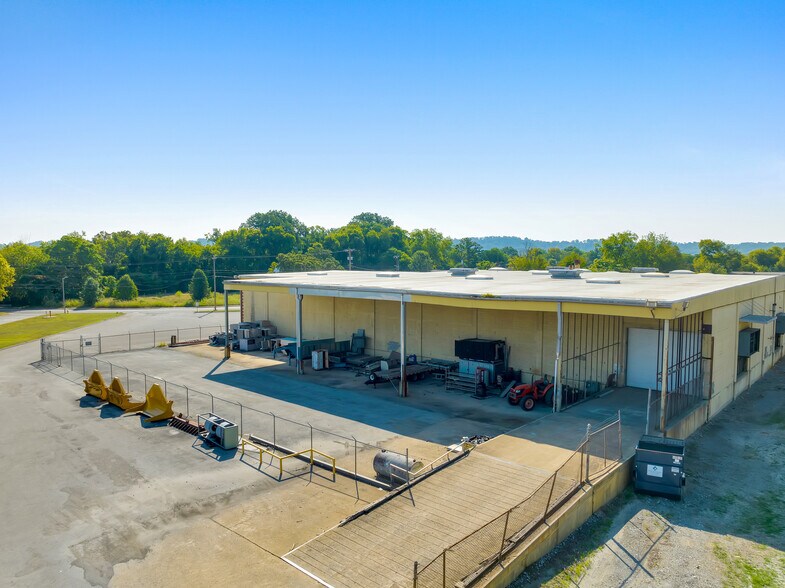 More Photos Of 2555 Cannon Ave, Chattanooga Manufacturing For Lease
