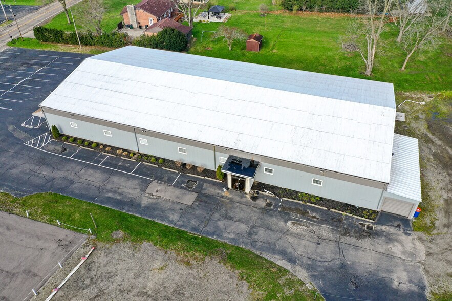 More Photos Of 6962 Coles Rd, Middletown General Retail For Sale