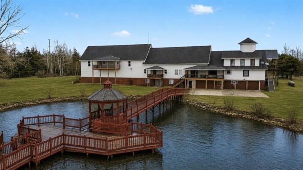 More Photos Of 11239 N Loomis Rd, Clare Specialty For Sale