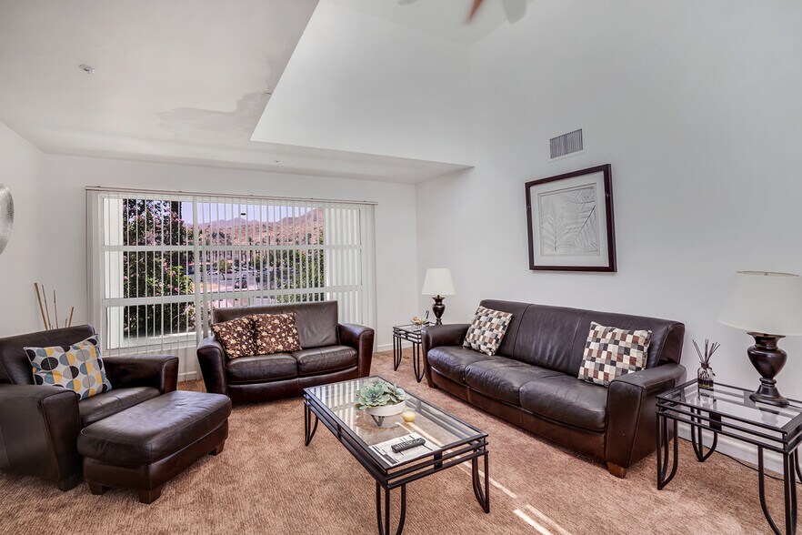 More Photos Of 67590 Jones Rd, Cathedral City Hotel For Sale