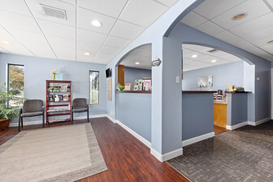 More Photos Of 1228 Precinct Line Rd, Hurst Medical For Sale