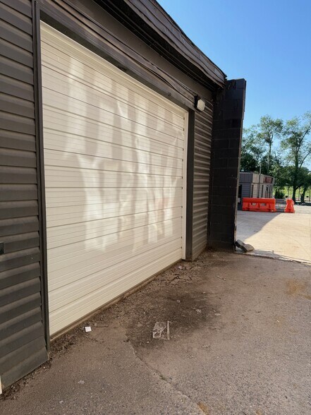 More Photos Of 155 Emig Rd, Emigsville Warehouse For Lease