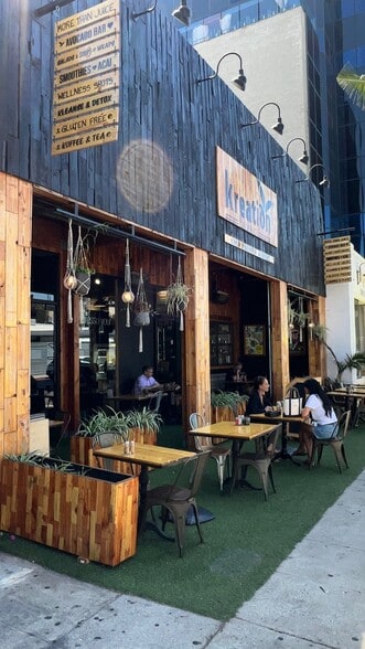 Primary Photo Of 8422-8428 W 3rd St, Los Angeles Restaurant For Lease