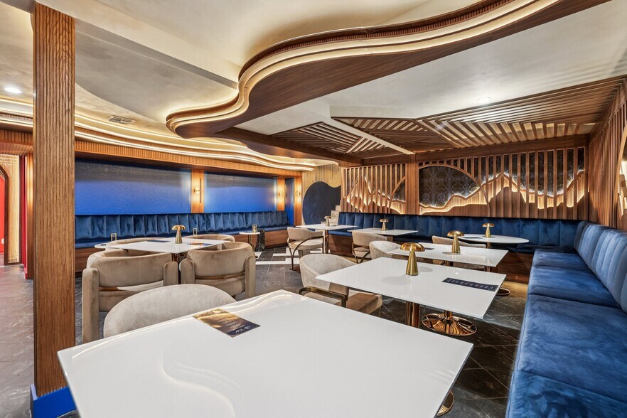 More Photos Of 801 W Montrose St, Clermont Restaurant For Sale