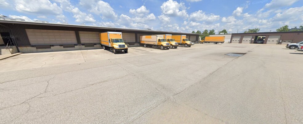 More Photos Of 1100 Gest St, Cincinnati Warehouse For Lease