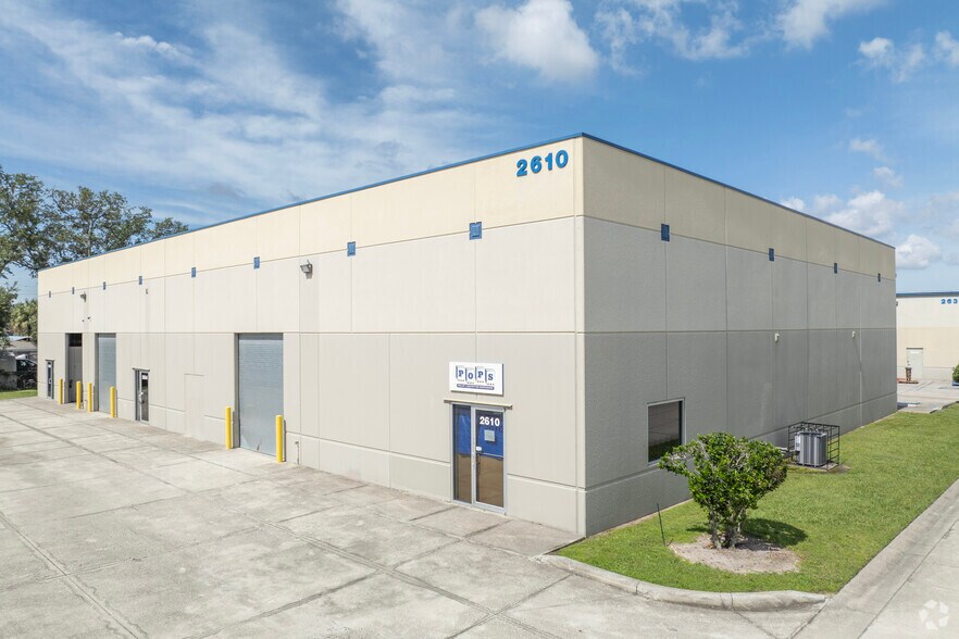 More Photos Of 2601-2609 Causeway Center Dr, Tampa Unknown For Lease