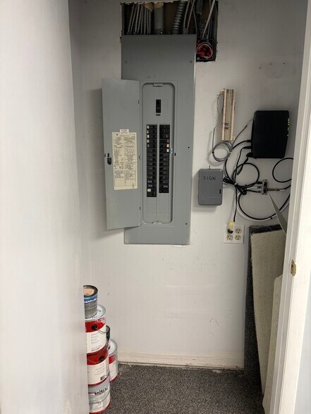 More Photos Of 9309 Belair Rd, Nottingham Office For Lease