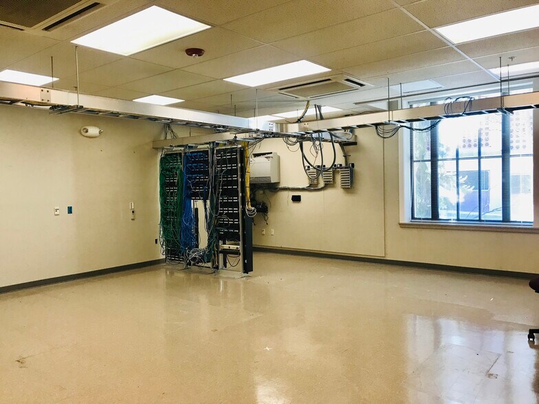 More Photos Of 200 N Duke St, Lancaster Office For Sale