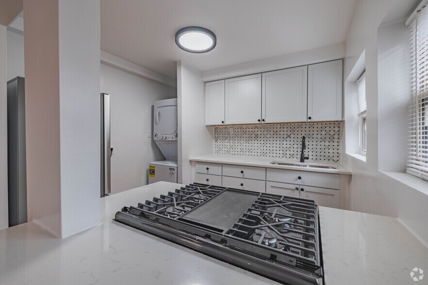 More Photos Of 2535 Burnet Ave, Cincinnati Apartments For Sale