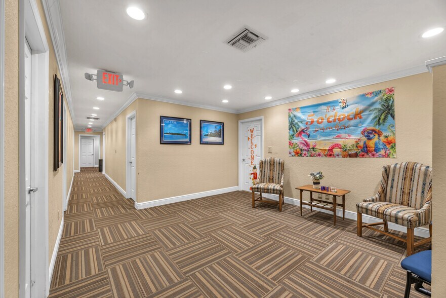 More Photos Of 308 Elizabeth St, Brandon Office For Lease