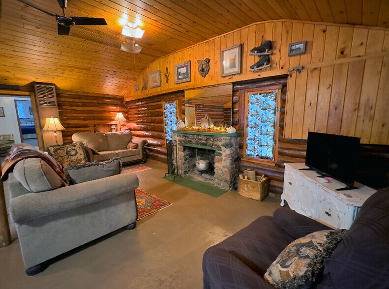More Photos Of 731 S Camp 10 Rd, Mio Hotel For Sale