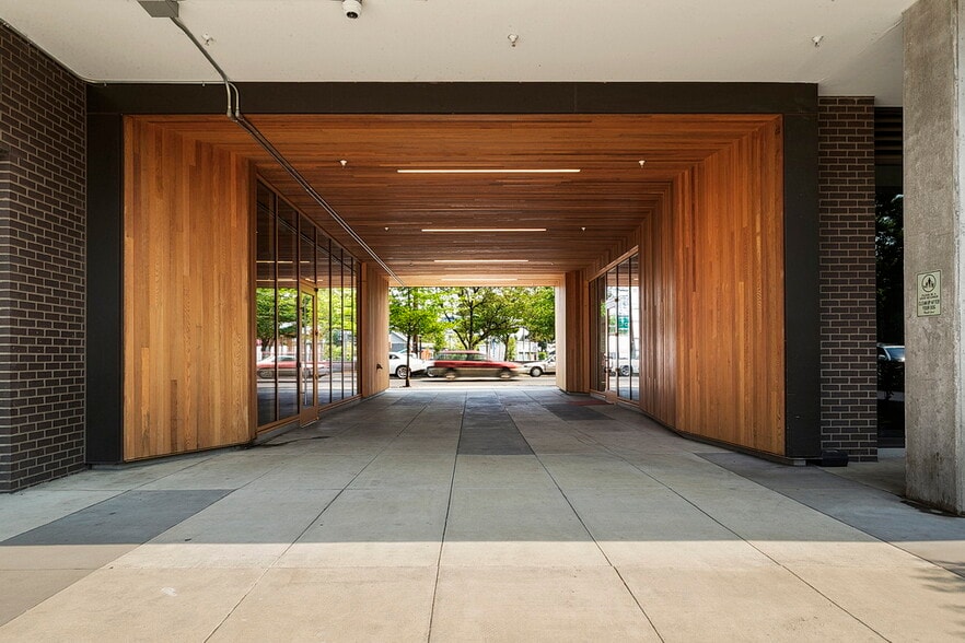 More Photos Of 5005 SE 72nd Ave, Portland Apartments For Lease