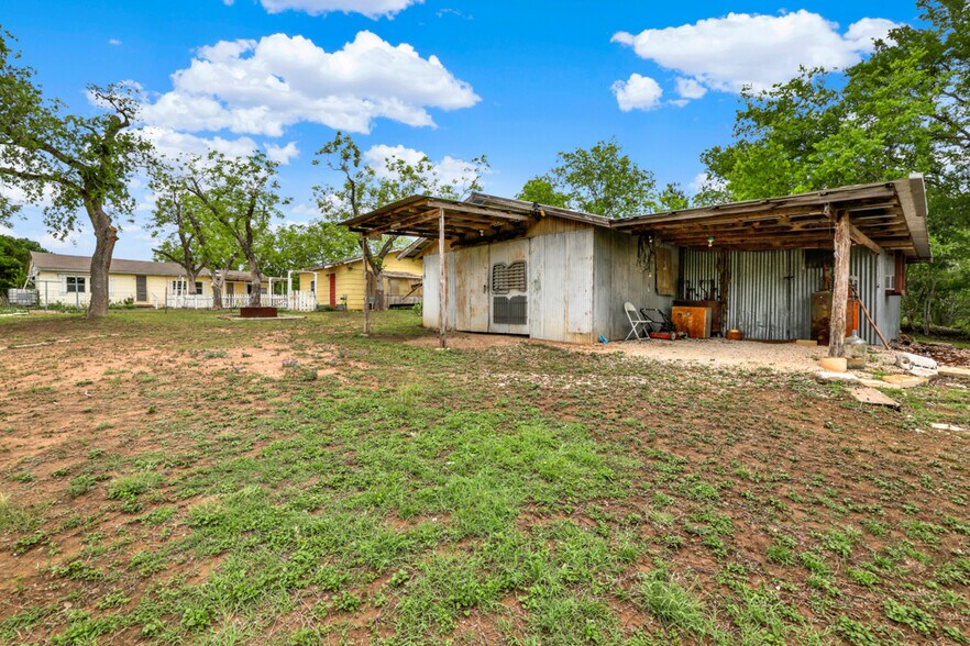 More Photos Of 1959 Gruene Rd, New Braunfels Office For Sale