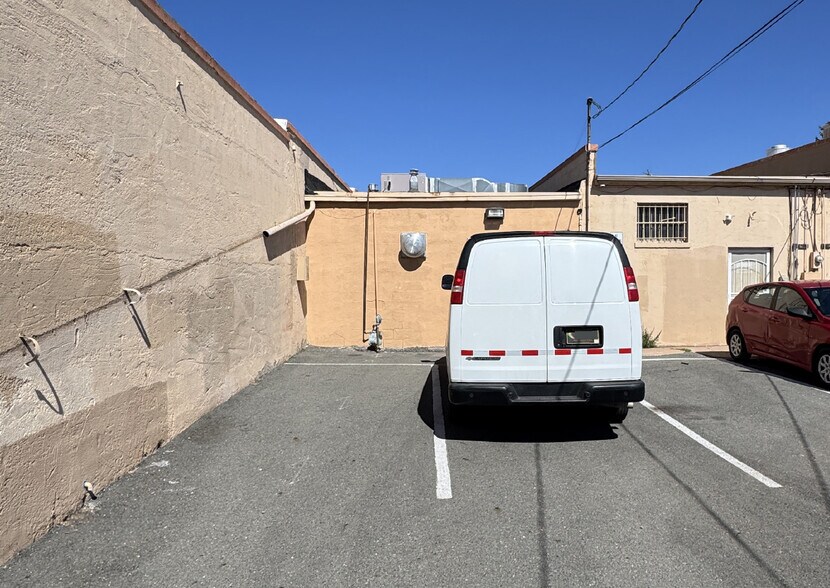 More Photos Of 1005 S St Francis Rd, Santa Fe General Retail For Sale