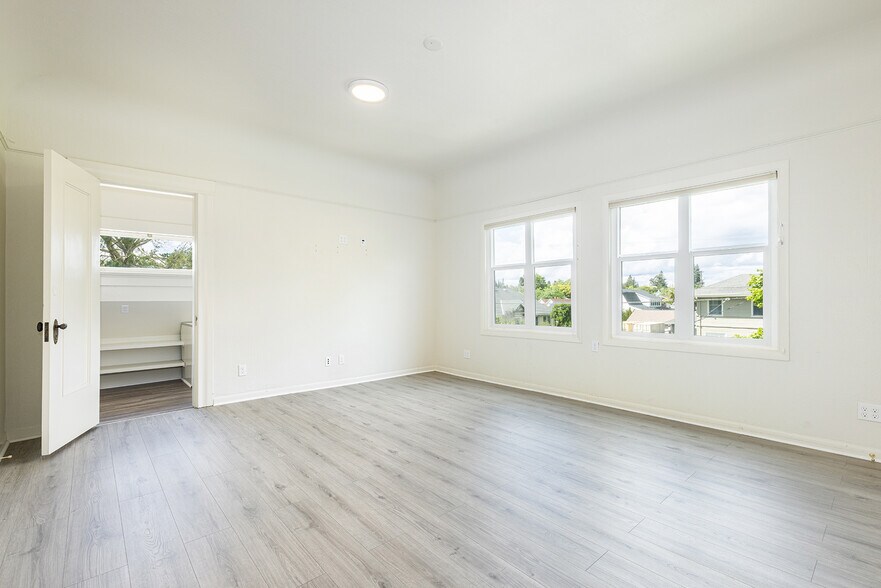 More Photos Of 1801 Oak St, Napa Office For Sale