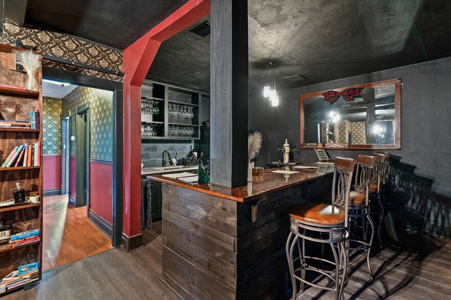 More Photos Of 312 E Tarpon Ave, Tarpon Springs Medical For Sale