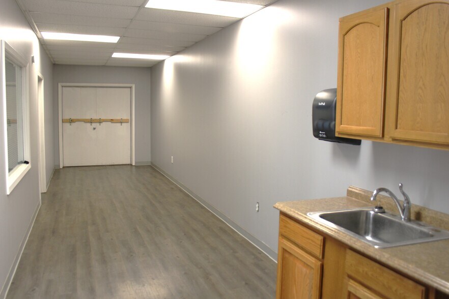 More Photos Of 100 - 104 Business Park Dr, Ridgeland Office For Lease
