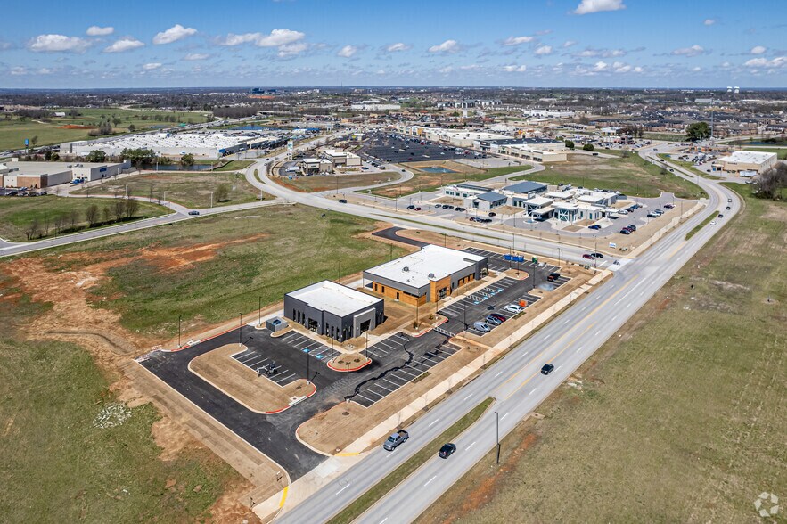 More Photos Of 4500 S Dixieland Rd, Rogers Medical For Lease