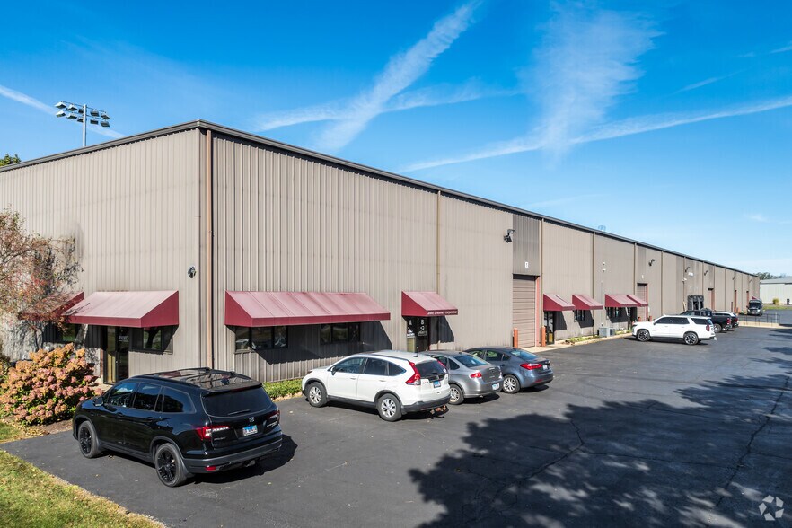 Primary Photo Of 8550 Ridgefield Rd, Crystal Lake Warehouse For Lease