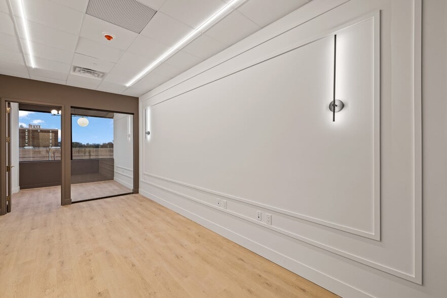 More Photos Of 33 Route 59, Monsey Office For Lease