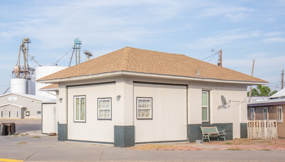 More Photos Of 113 Colorado ave, Stratton Office For Sale