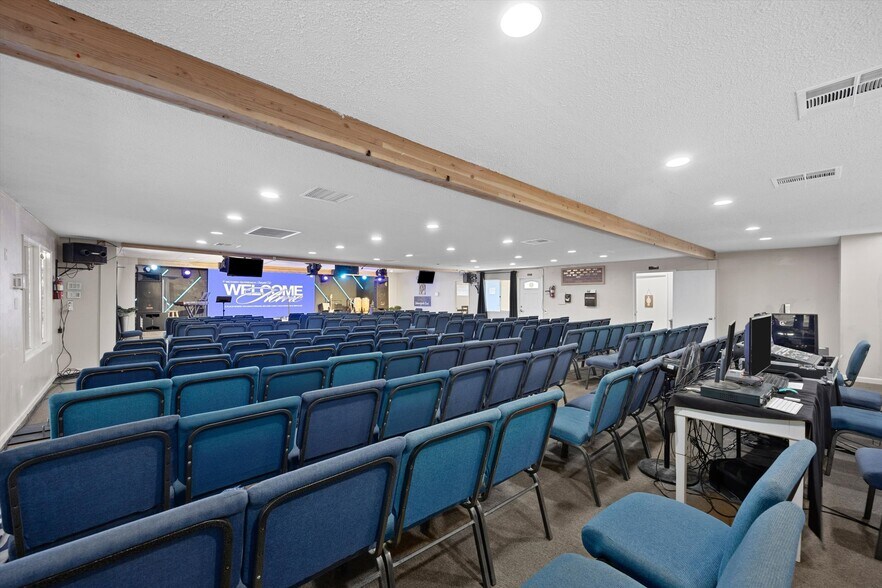 More Photos Of 1307 Columbus St, Bakersfield Specialty For Sale