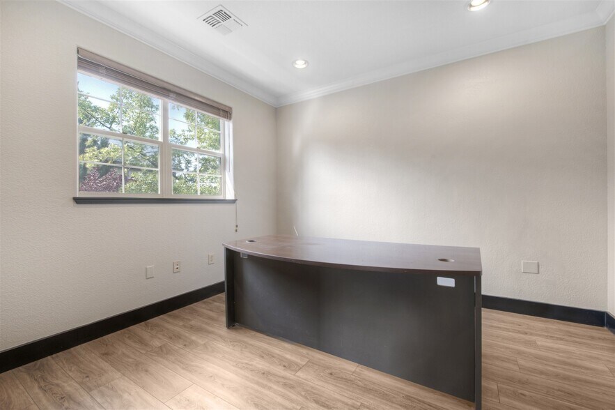 More Photos Of 4745 Caughlin Pky, Reno Office For Lease