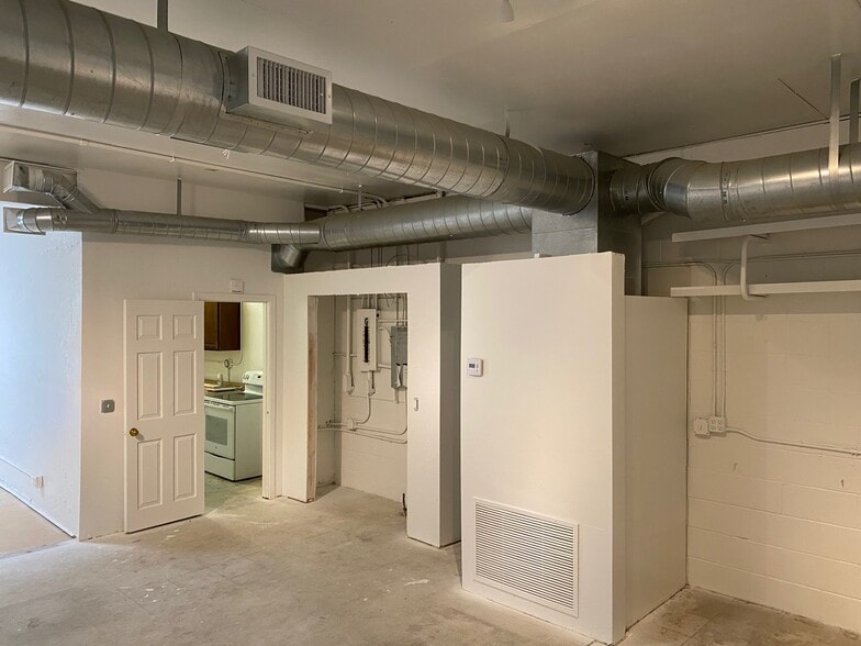 More Photos Of 3295 Laguna Canyon Rd, Laguna Beach Industrial For Lease