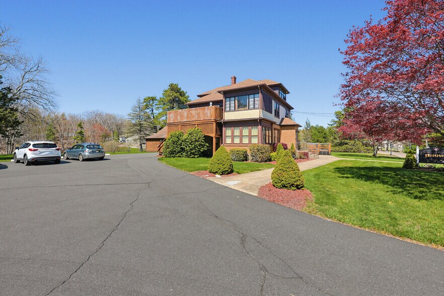 More Photos Of 1496 Victory Hwy, Oakland Flex For Sale