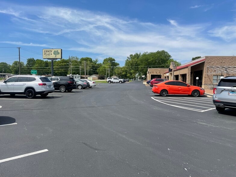 More Photos Of 602-622 S Jefferson St, Mascoutah Unknown For Lease