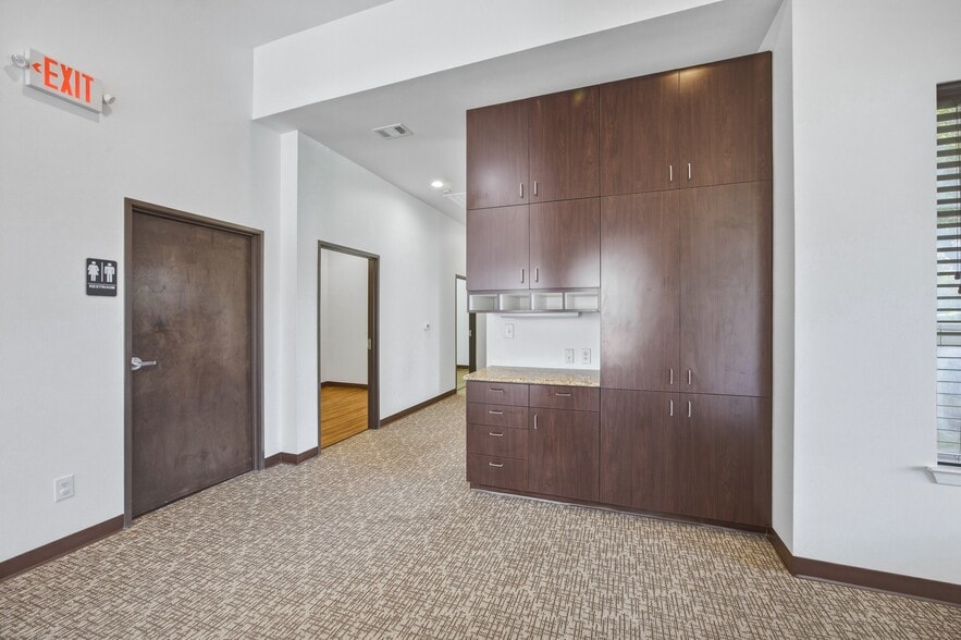 More Photos Of 12171 W Parmer Ln, Cedar Park Medical For Lease