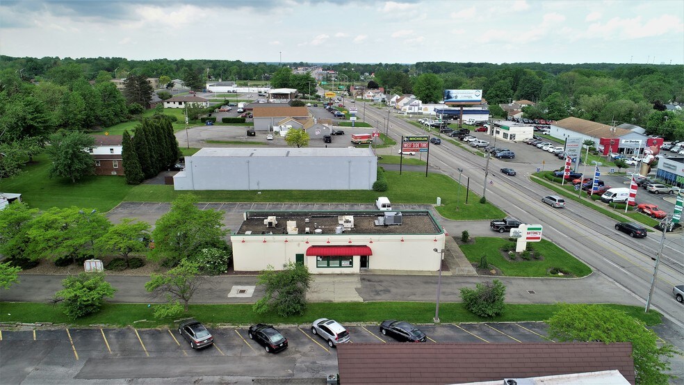More Photos Of 4837 Mahoning Ave, Youngstown Restaurant For Lease