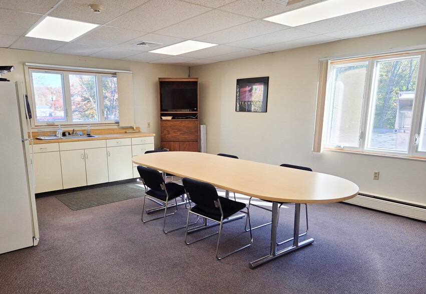 More Photos Of 66 Granby St, Bloomfield Manufacturing For Sale