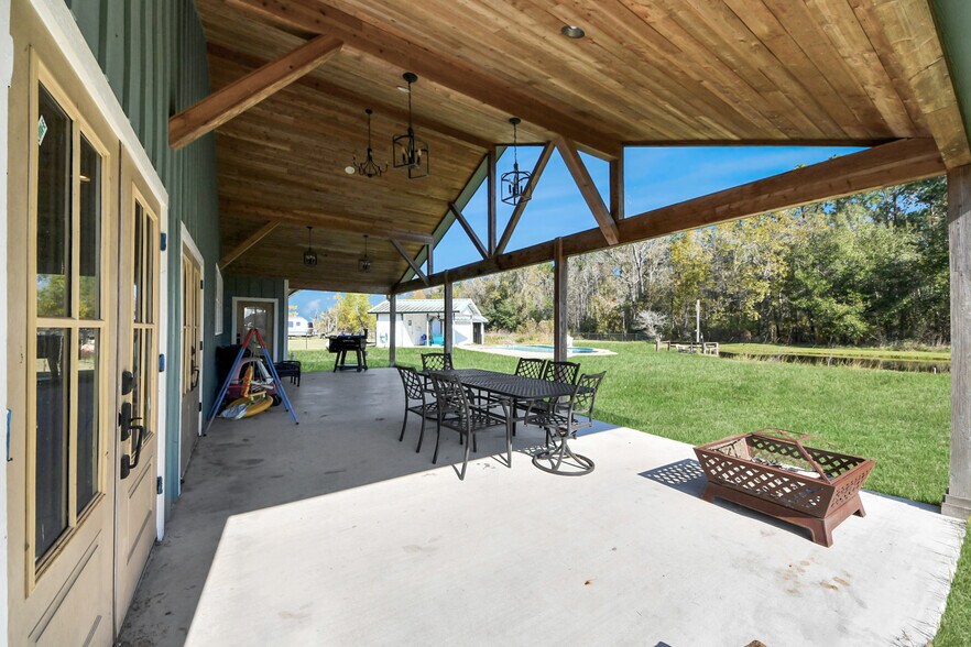 More Photos Of 17188 Highway 321, Dayton Specialty For Sale