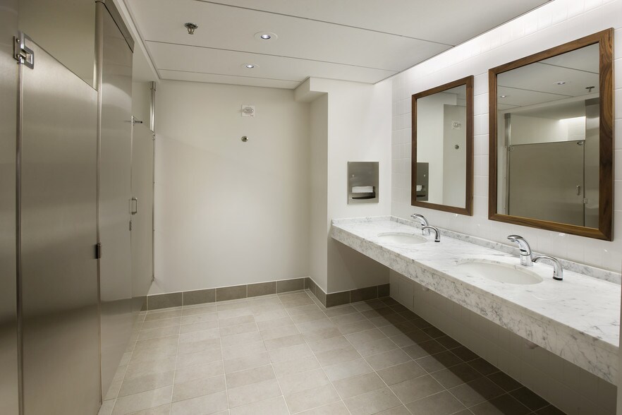 More Photos Of 2175 K St NW, Washington Office For Lease