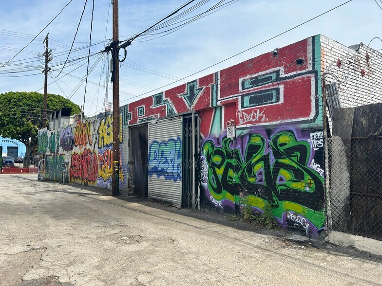 More Photos Of 2620 E Cesar E Chavez Ave, Los Angeles General Retail For Sale