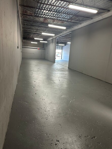 More Photos Of 1840-1862 NW 29th St, Oakland Park Warehouse For Lease