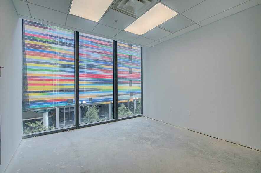 More Photos Of 25 SW 9th St, Miami Office Residential For Sale