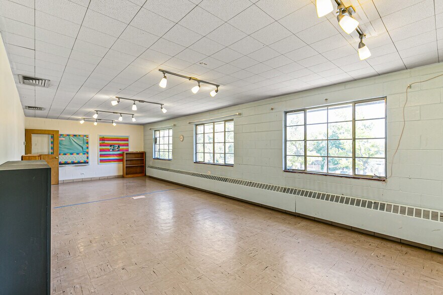 More Photos Of 3955-3995 N Irving St, Denver Religious Facility For Lease