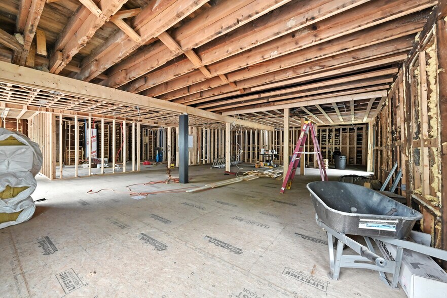 More Photos Of 370 Main St, Wilton Restaurant For Sale